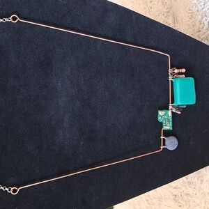 Irresistorble necklace.